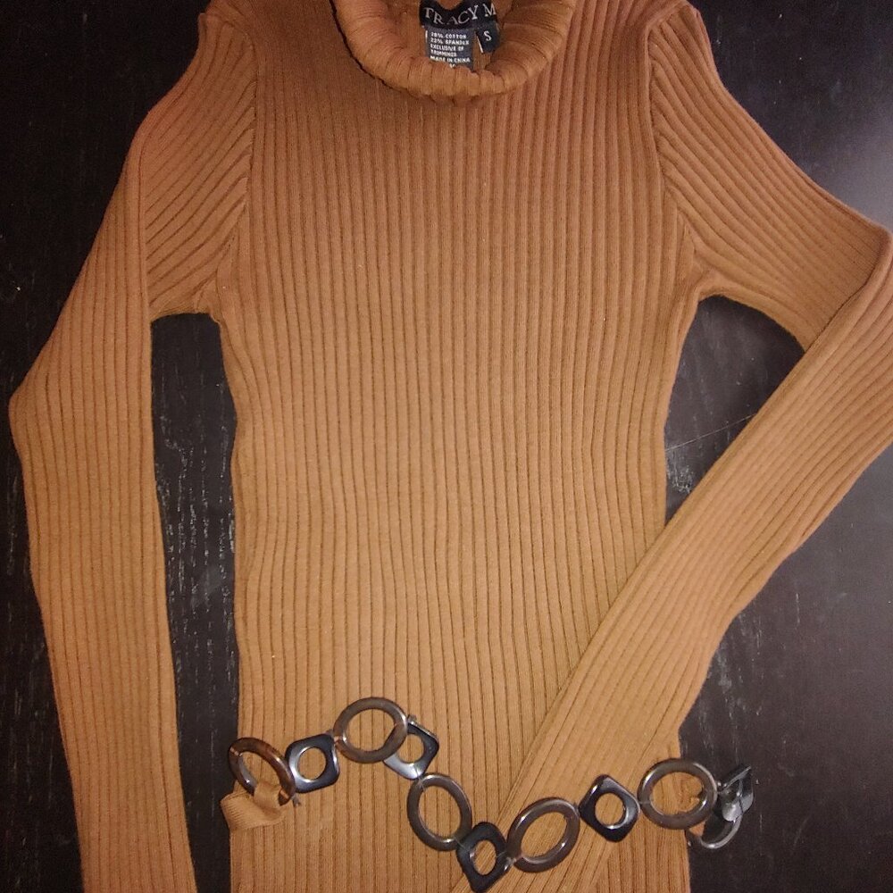 Tracy M turtleneck with belt size small